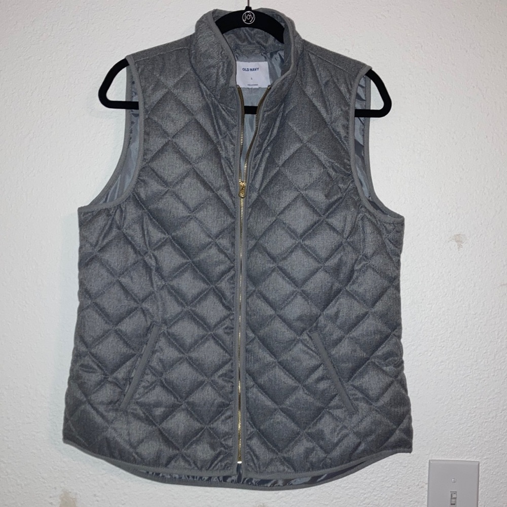 Old Navy Quilted Textured Vest - Size L, New Without Tags